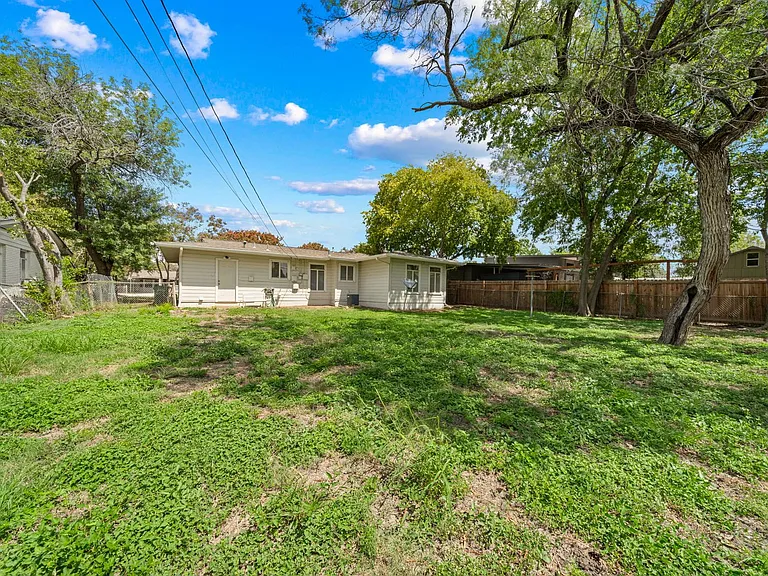 314 Barbara Dr — Photo 25
