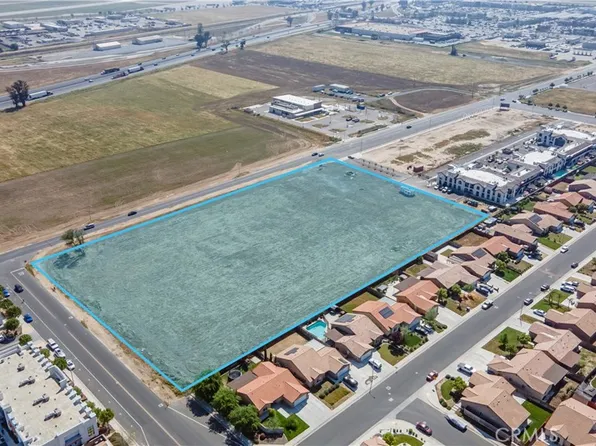 555 Dover St, Delano, CA 93215