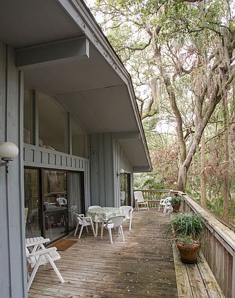 4th image of 50 Eugenia Ave