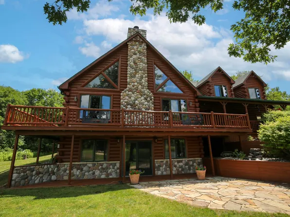 1931 Sand Rdg, Beaverton, MI 48612
