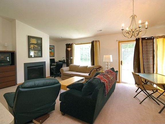 3rd image of 348 Arrowhead Dr