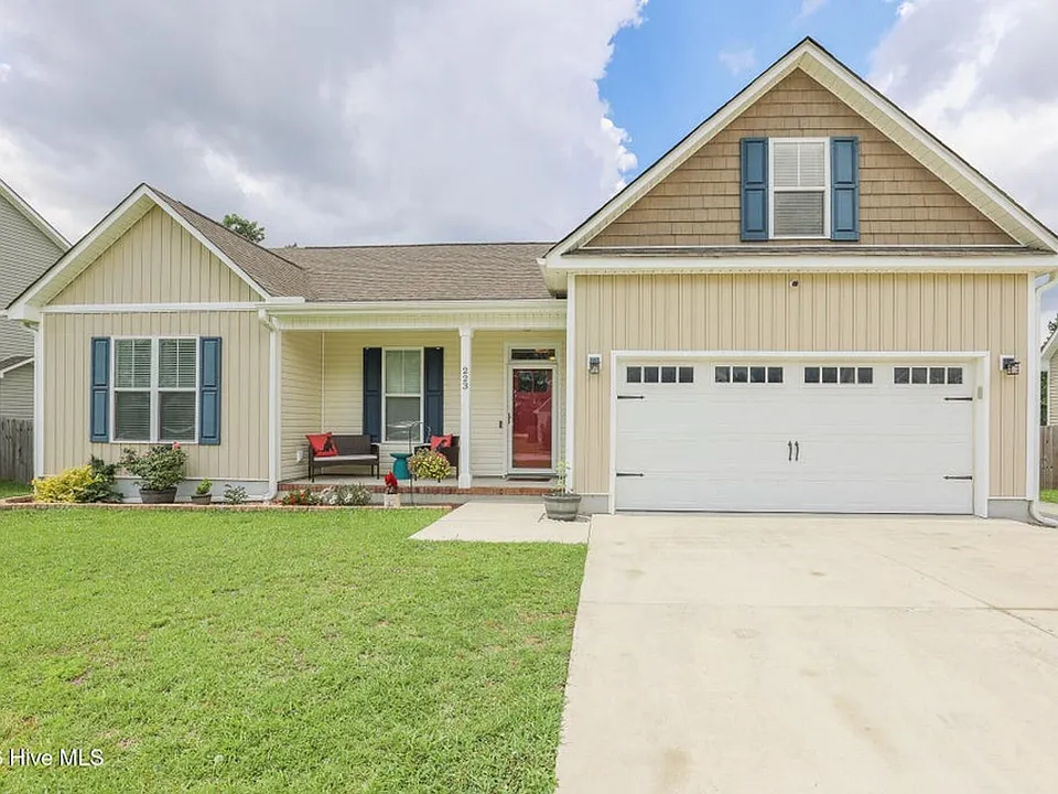 223 Holly Grove Ct E