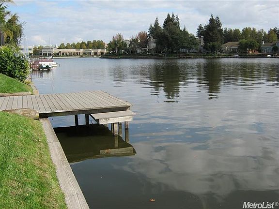 4th image of 4752 Longcove Dr