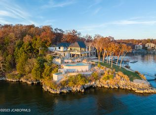395 Stonebridge Ln, Sunrise Beach, MO 65079