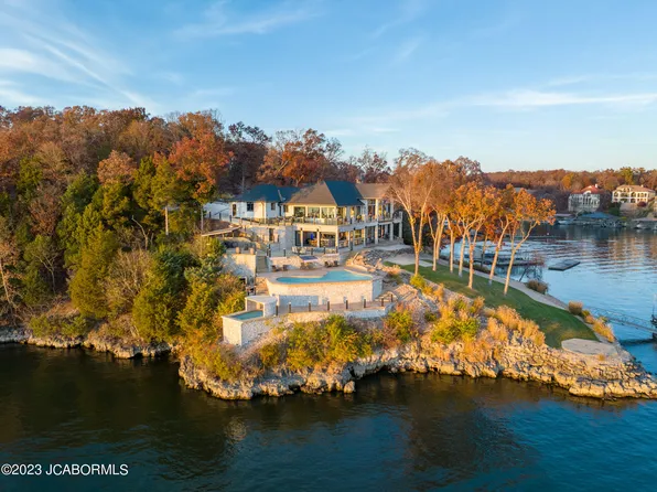 395 Stonebridge Ln, Sunrise Beach, MO 65079