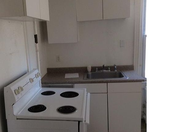 3rd image of 731 Prospect Ave