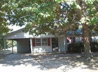 1102 Pine St, Stuttgart, AR 72160