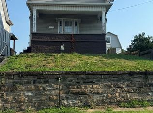 310 10th St, Moundsville, WV 26041