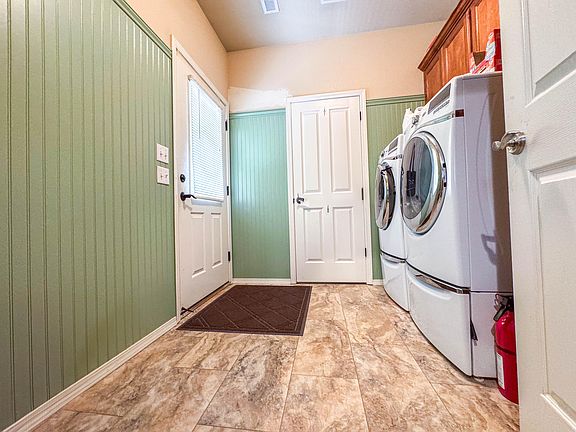 4th image of 2080 Swingle Rd