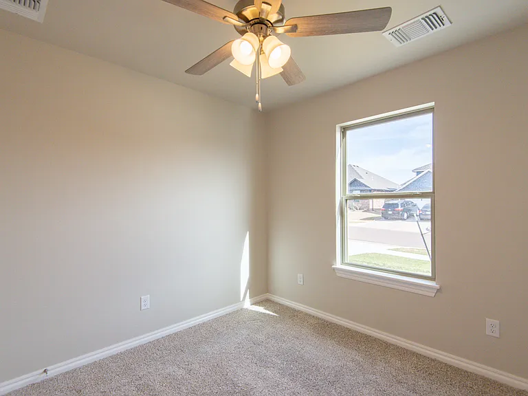 8401 NW 162nd St — Photo 30