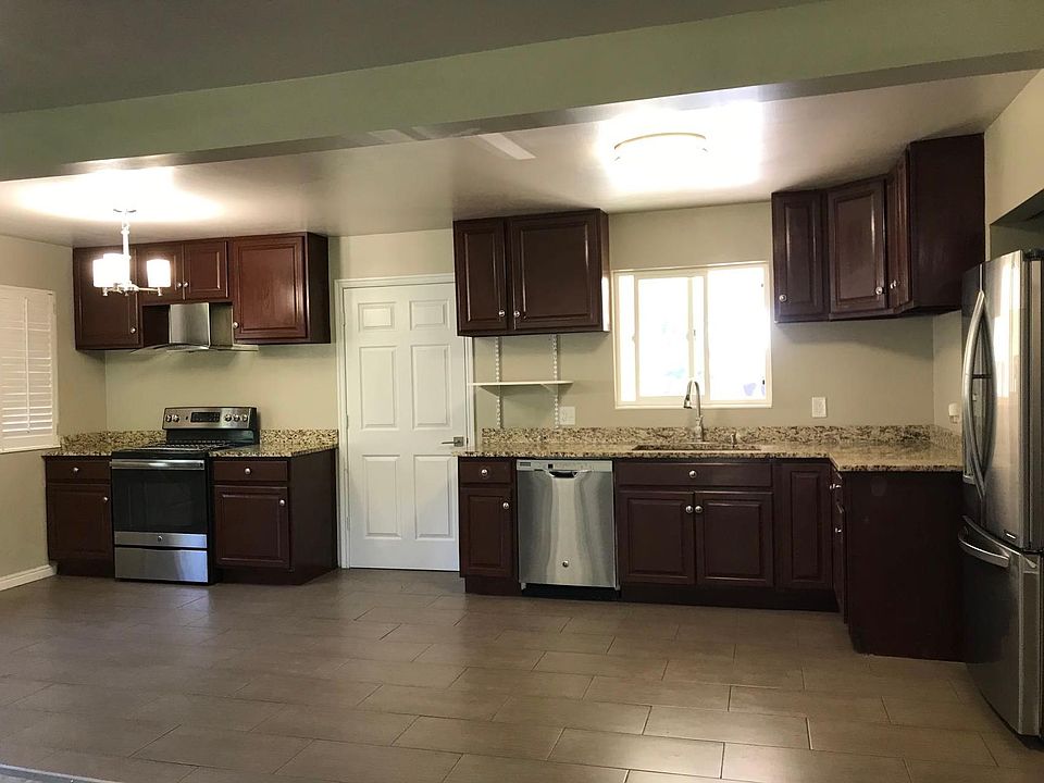 1st image of 2333 S Country Club Cir