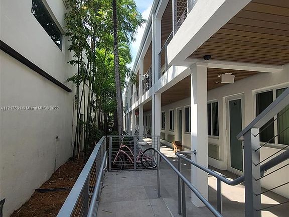 2nd image of 220 Collins Ave APT 6A