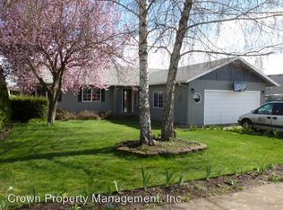 316 NW Hillcrest Dr, Dallas, OR 97338