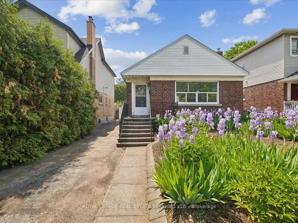 32 Woodland Park Rd, Toronto, ON M1N 2X6