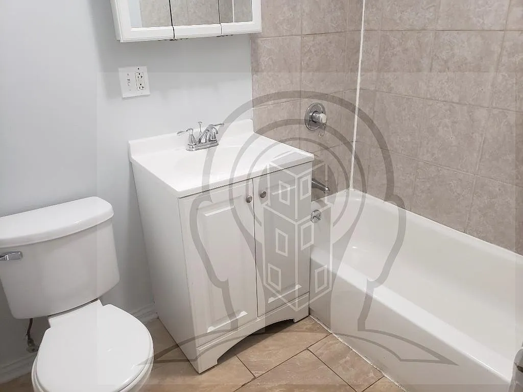 1 bed, 1.0 bath, $1,400 — Photo 3
