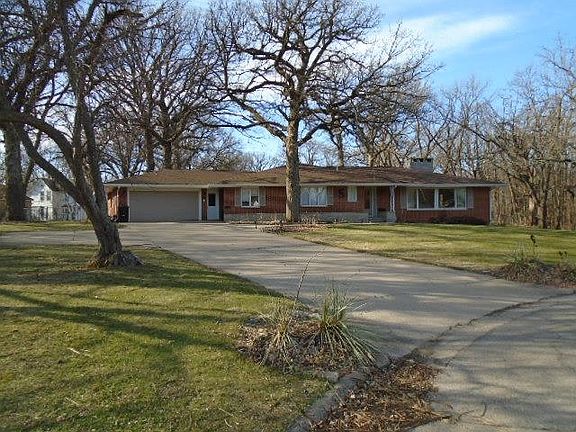 2nd image of 33 Manor Cir