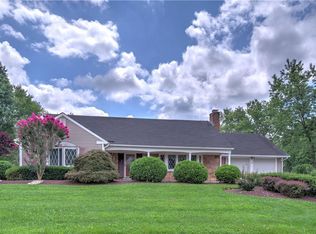 13 Lakeridge Dr, Matawan, NJ 07747