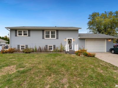 917 5th St #A, Hampton, IL, 61256
