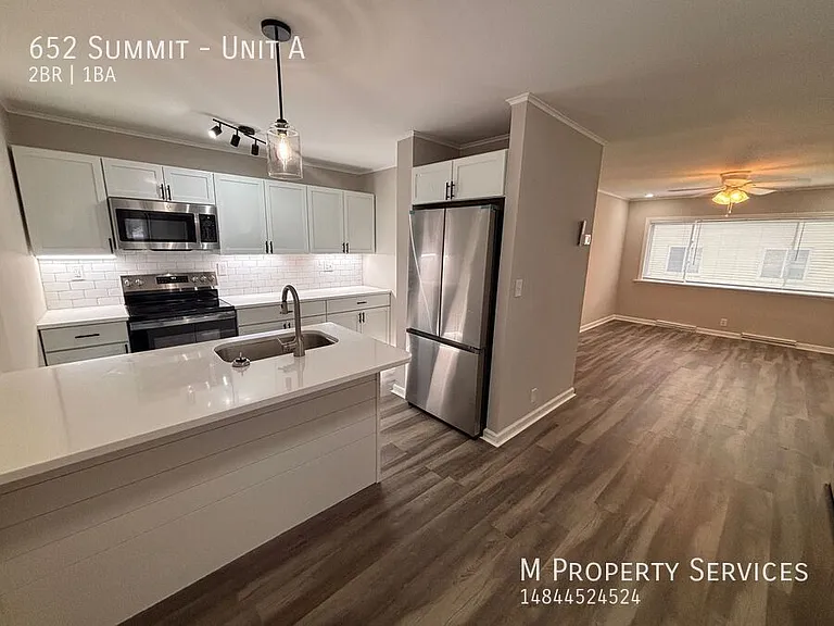 652 Summit St #A — Photo 1