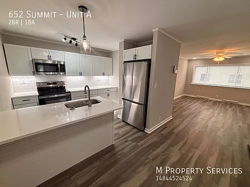 652 Summit St #A Photo 1