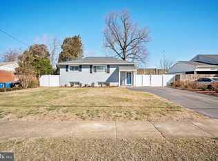 7113 Evanston Rd, Springfield, VA 22150