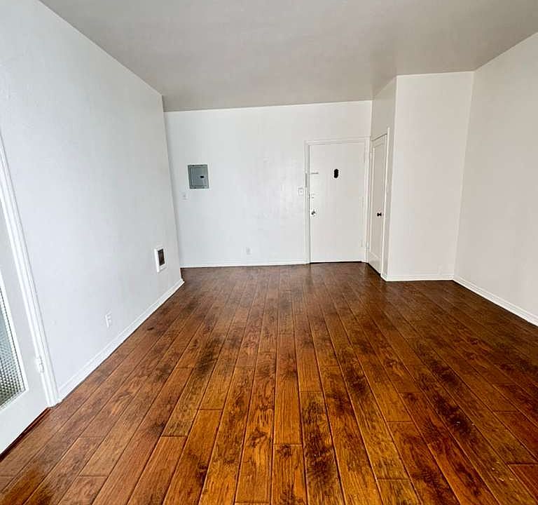 1st image of 615 S Normandie Ave APT 26