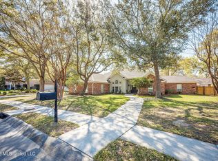 510 Rue Chateauguay, Ocean Springs, MS 39564