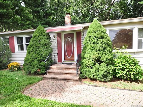 2nd image of 109 Quarry Brook Dr
