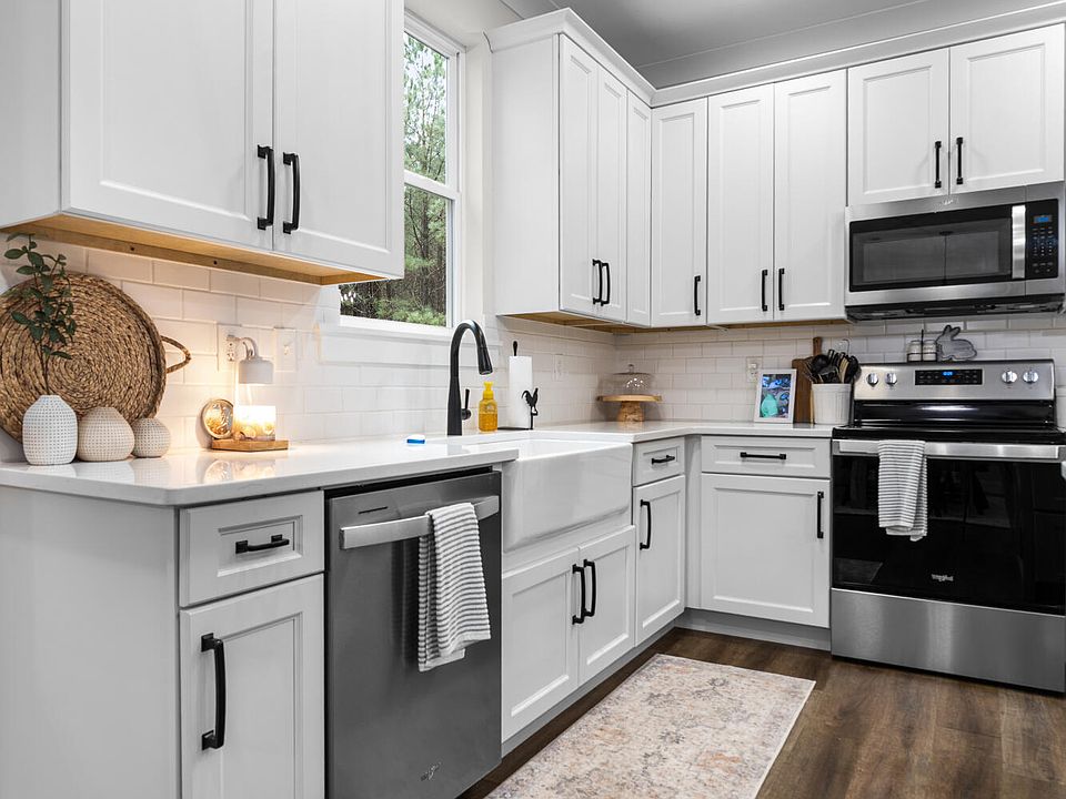 13th image of this home