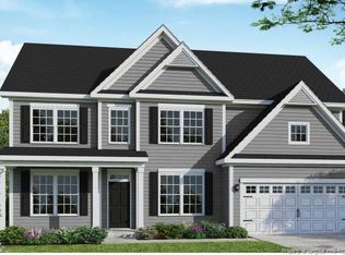 3850 Standardbred Dr, Hope Mills, NC 28348