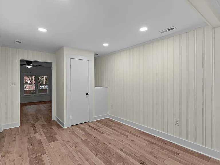 Dining Room leads into Living Room