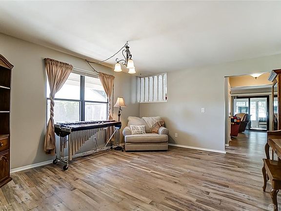 5th image of 8801 Watergate Dr