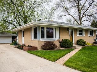 4183 S 65th St, Greenfield, WI 53220