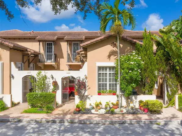 622 SW 147th Terrace, Pembroke Pines, FL 33027