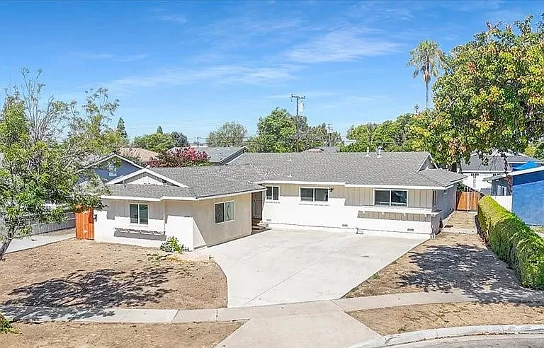 2535 Balfour Ave #A — Photo 1