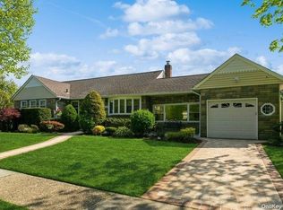 701 Durham Rd, East Meadow, NY 11554