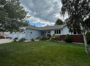 1705 Charles Ave, Mitchell, SD 57301