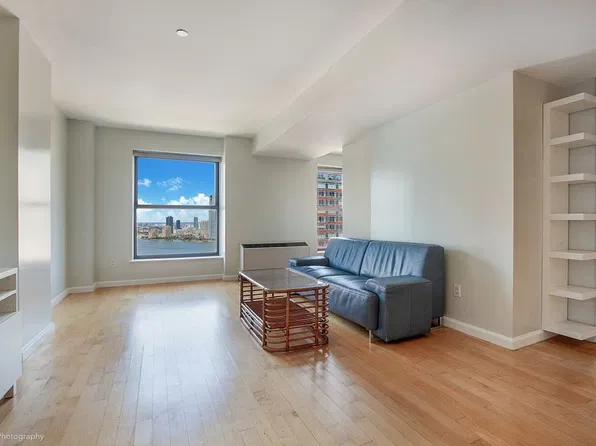 20 West St APT 28A, New York, NY 10004
