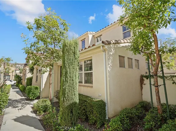 20262 Pienza Ln, Northridge, CA 91326