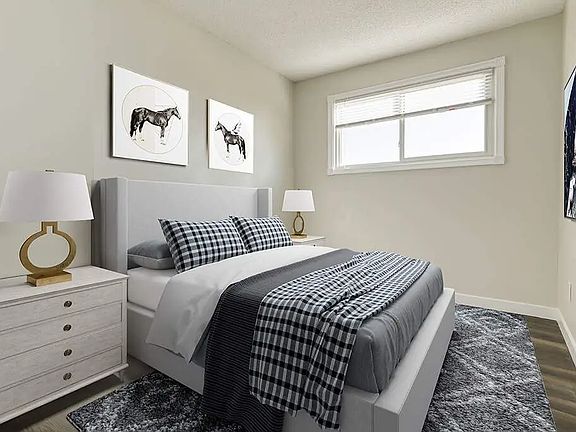 3rd image of 5716 50th Ave #5