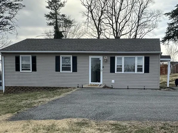 428 Thomas Rd, Madison Heights, VA 24572