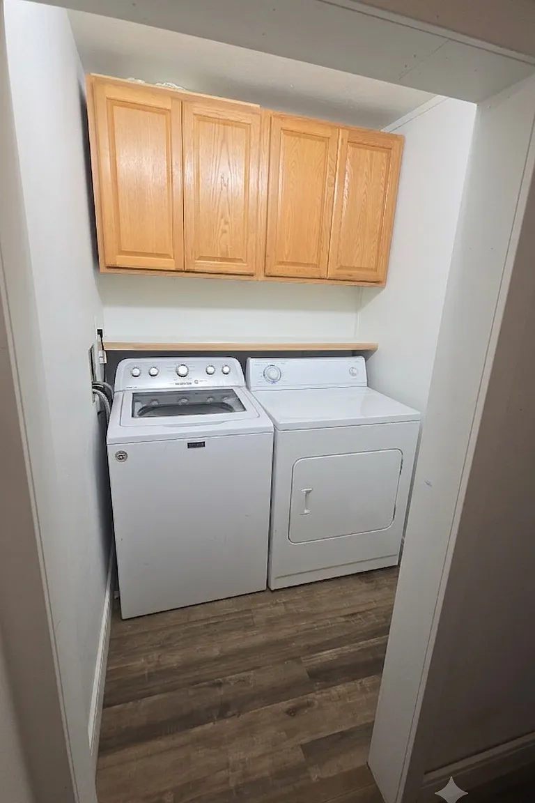 3 bed, 1.5 bath, 1150 sqft, $2,600 — Photo 2
