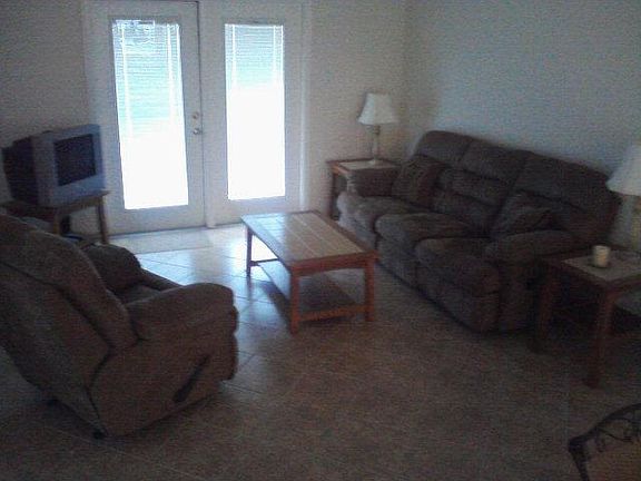 2nd image of 33 Augusta W