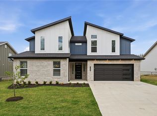 1124 Bunker Dr, Pea Ridge, AR 72751