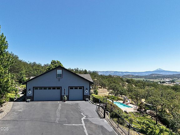 3rd image of 2089 Riley Rd