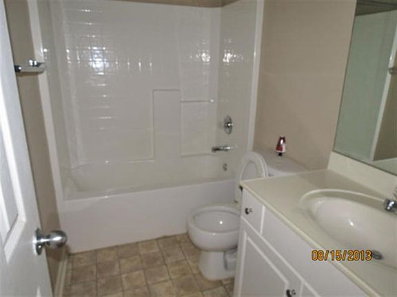 5th image of 2036 Fairbank Cir