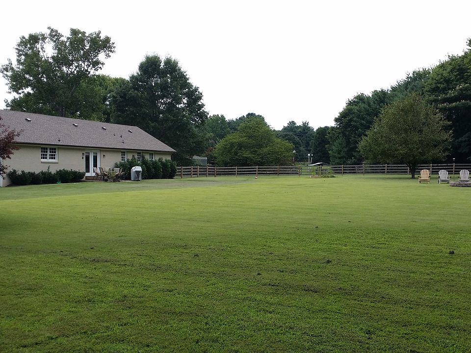 2nd image of 15 Cedar Ct