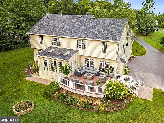 4th image of 8085 Norwich Ct