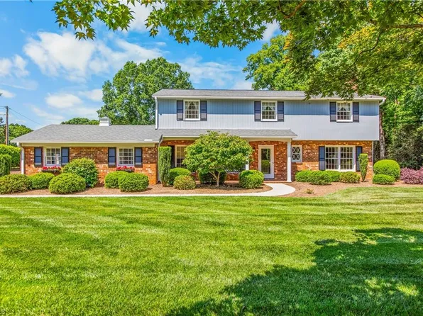 3897 Woodview Dr, Winston Salem, NC 27106