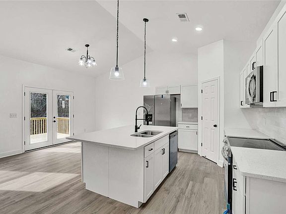 3rd image of 214 Streams Way